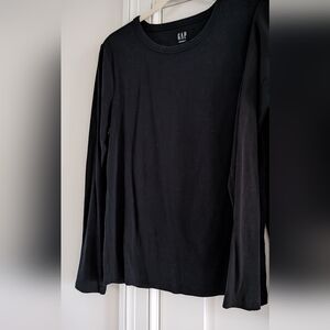 Gap Classic Crew Neck Black Long Sleeve Tees, 2 Modern And 1 Favorite Style